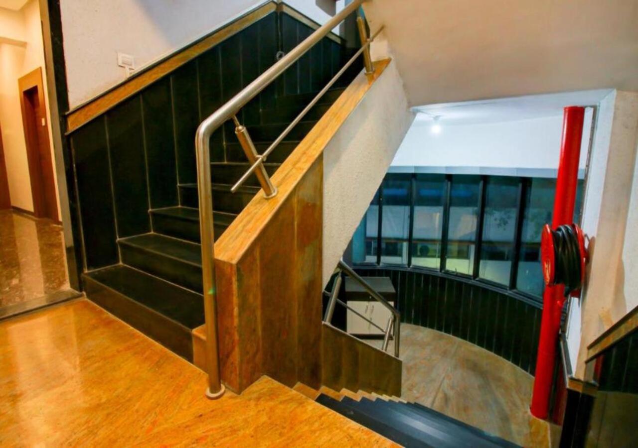 Glitz Hotels The Ar Residency - Nr Thane Railway Station Екстериор снимка